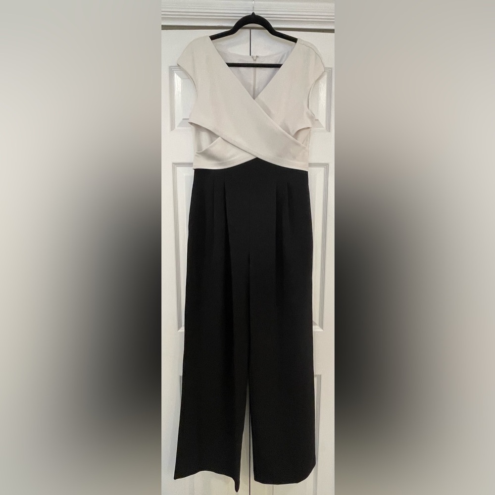 EUC Eliza J Black White Crossover Jumpsuit Wide Leg Party Event Sz 10